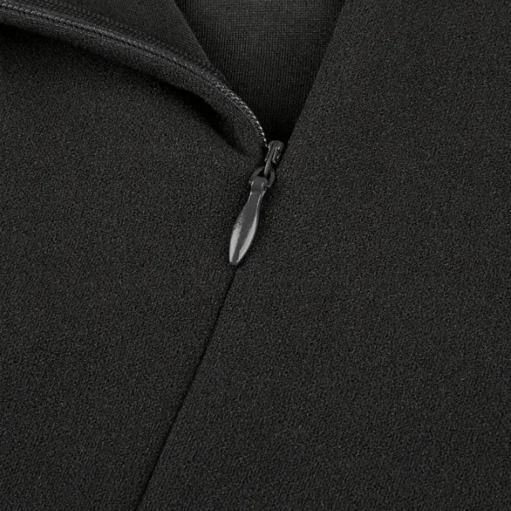Rypytetty helma yksityiskohtana juhlamekossa for Women – Terra