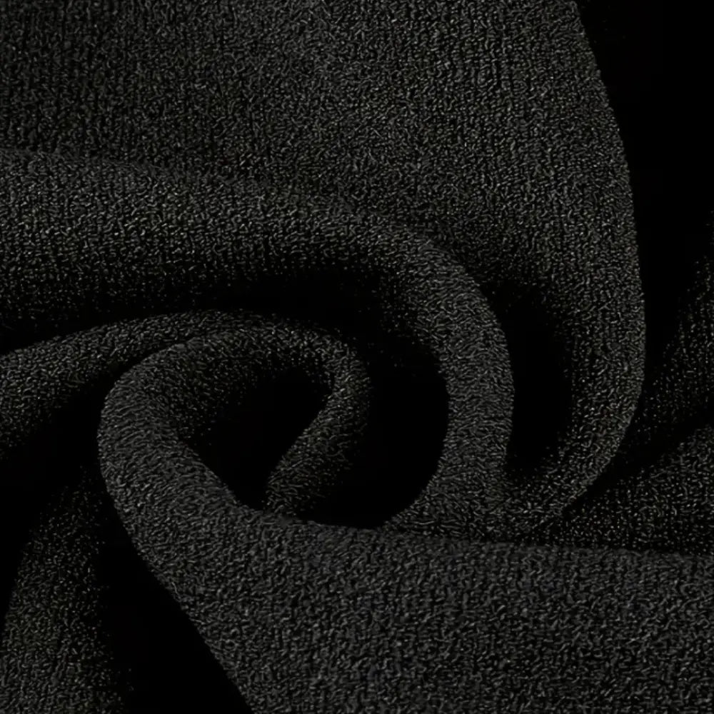 Rypytetty helma yksityiskohtana juhlamekossa for Women – Terra