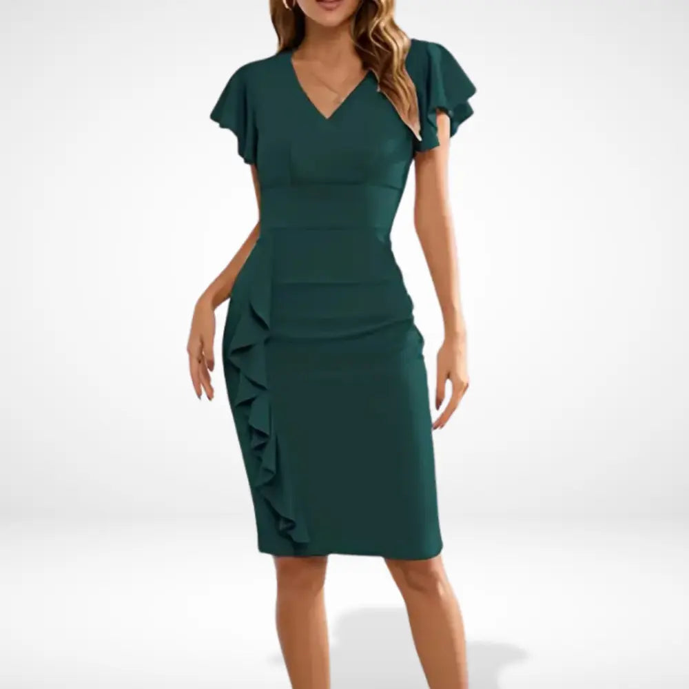 Rypytetty helma yksityiskohtana juhlamekossa for Women – Terra