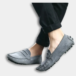 Klassisen tyylikkäät loafers-miesten kengät siistillä saumayksityiskohdalla – Demetrius