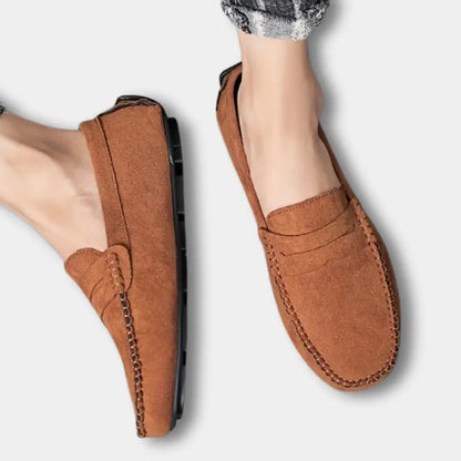Ajattoman tyylikkäät mokkapintaiset loafers-kengät miehille – Oren