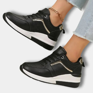 Kiiltävillä yksityiskohdilla viimeistellyt sneakersit for Women – Teresa