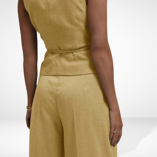 Vyötäröä korostava hihaton jumpsuit naisille – Colleen
